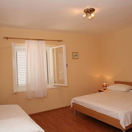 Apartments Radic โตรกีร์ ภายนอก รูปภาพ