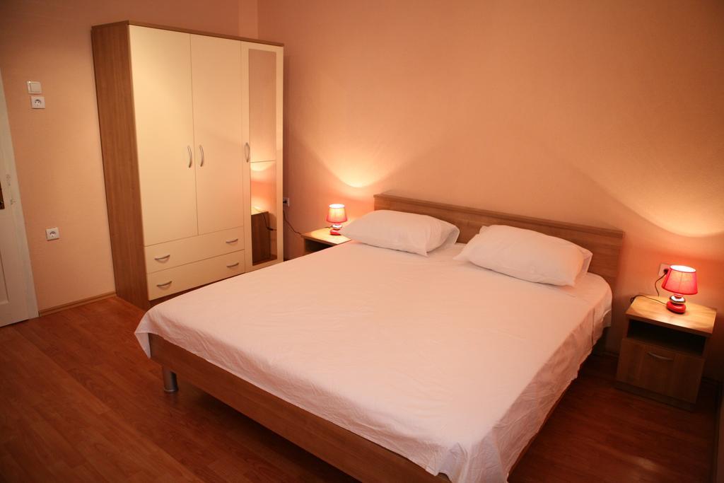 Apartments Radic โตรกีร์ ห้อง รูปภาพ