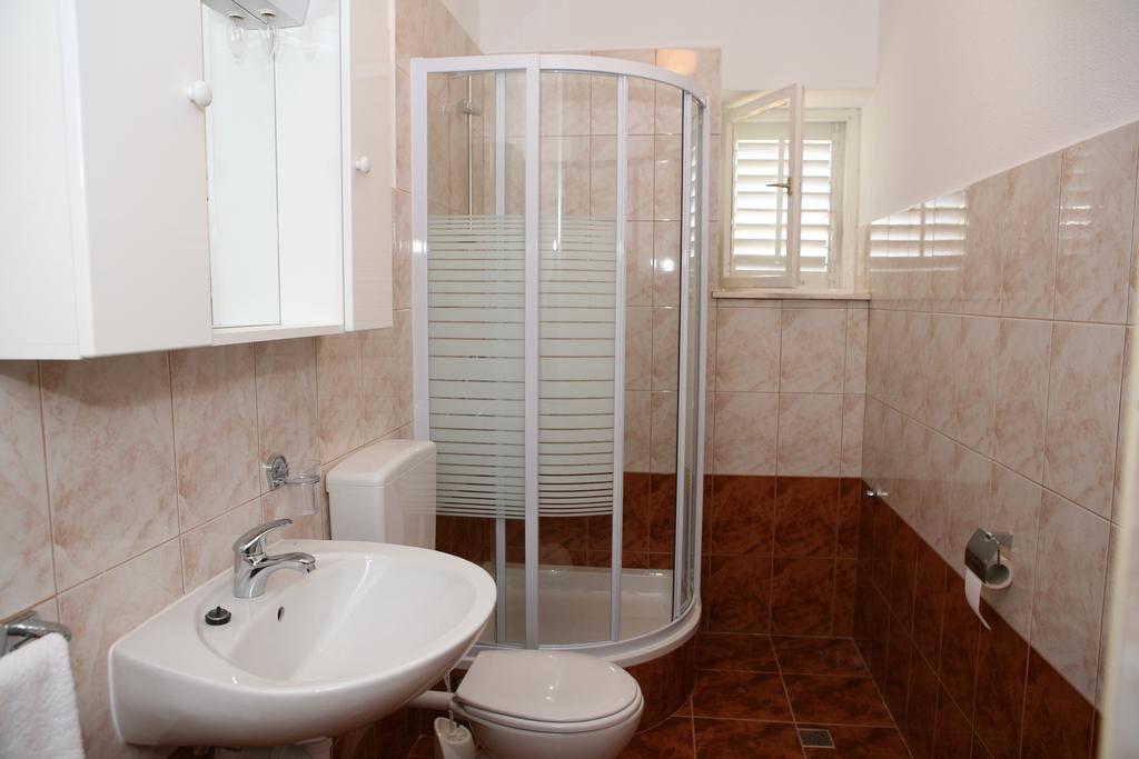 Apartments Radic โตรกีร์ ห้อง รูปภาพ