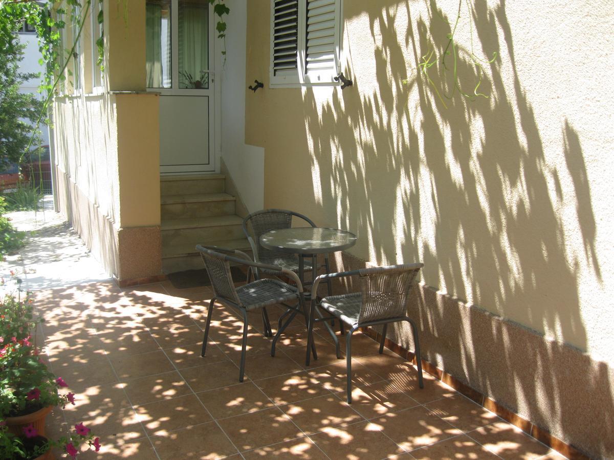 Apartments Radic โตรกีร์ ภายนอก รูปภาพ